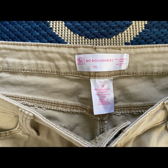 Low/mid rise flaired khakis - Picture 6 of 6